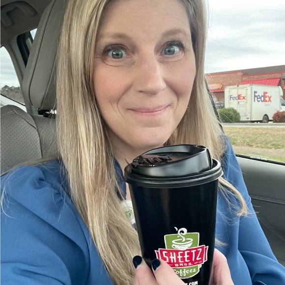 Meet your Posher, Sharon - Picture 5 of 8